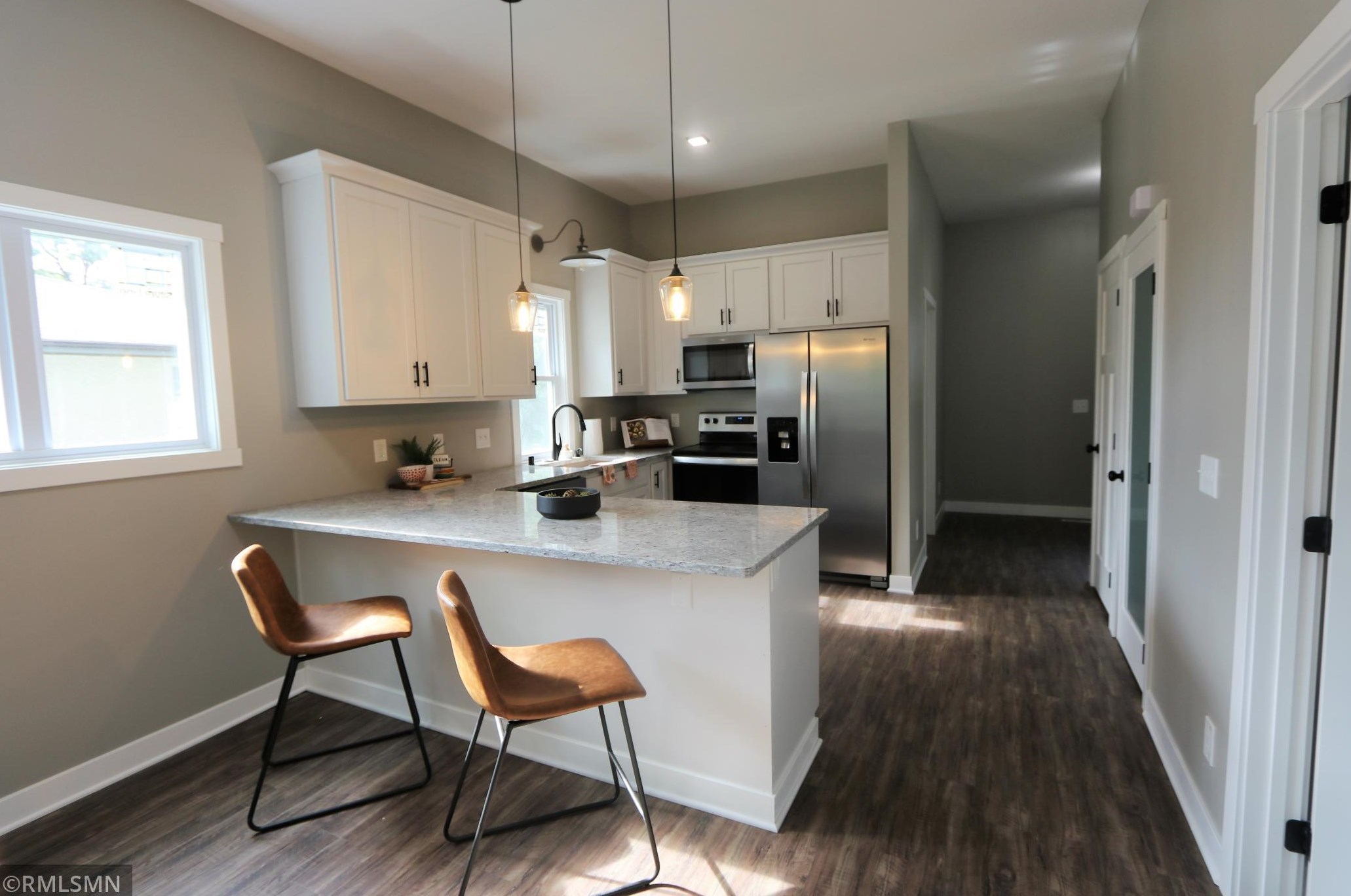 1475 Pacific St, Saint Paul MN  55106-6512 exterior