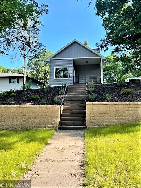 1475 Pacific St, Saint Paul MN  55106-6512 exterior