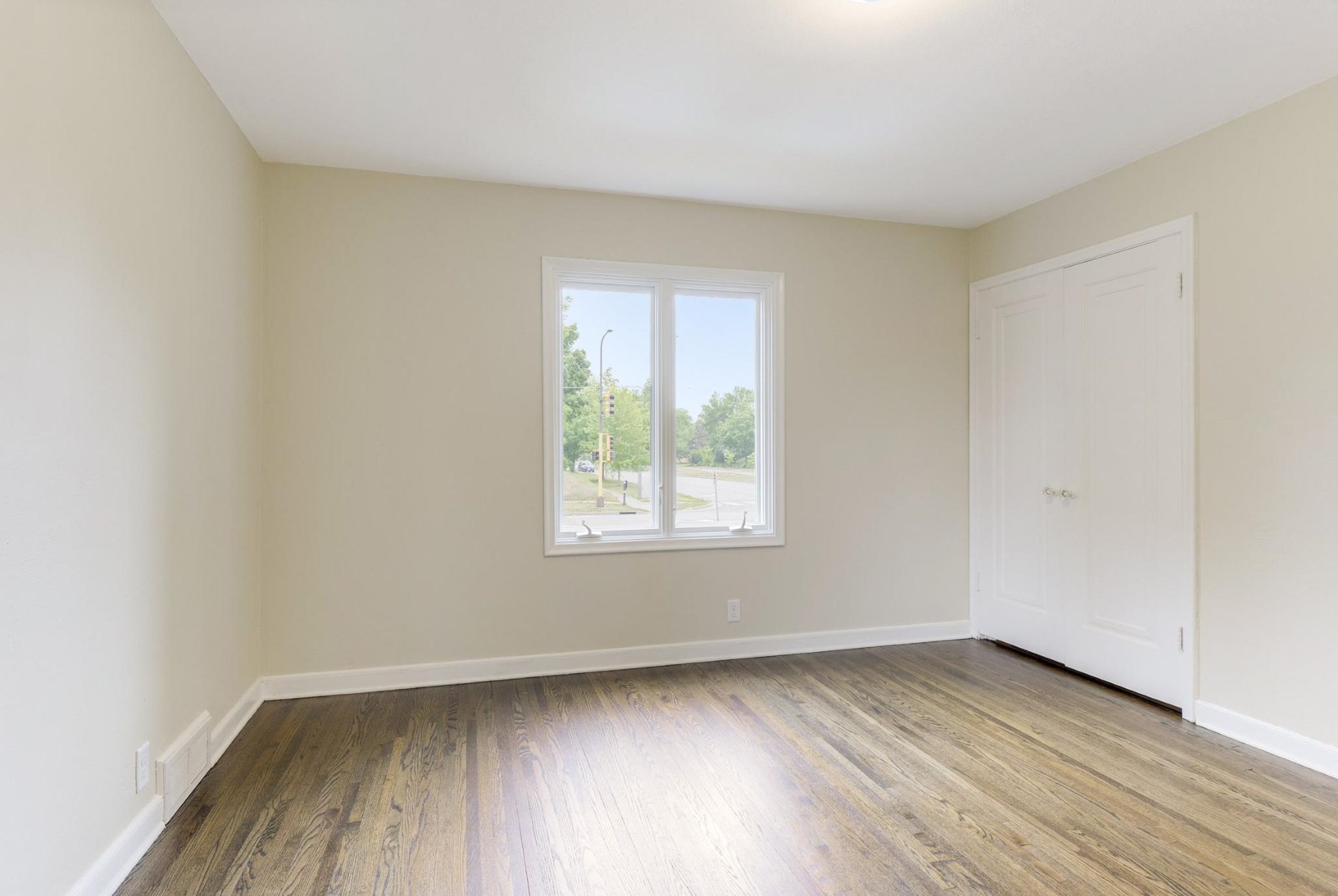 362 Lexington Pkwy, Saint Paul MN  55105-2963 exterior