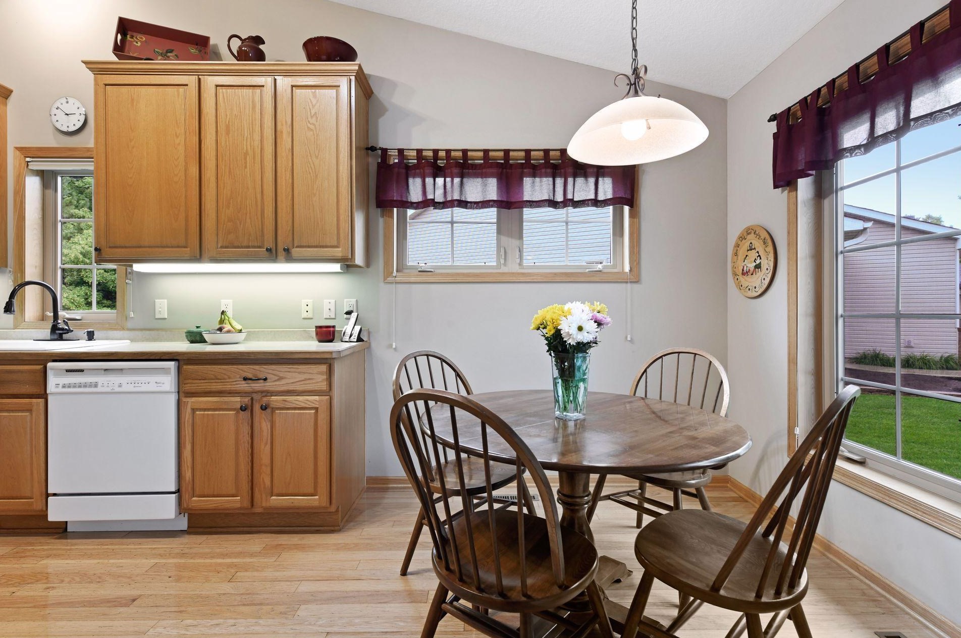 13696 Fenwick Cir, Edina MN 55346-3008 exterior