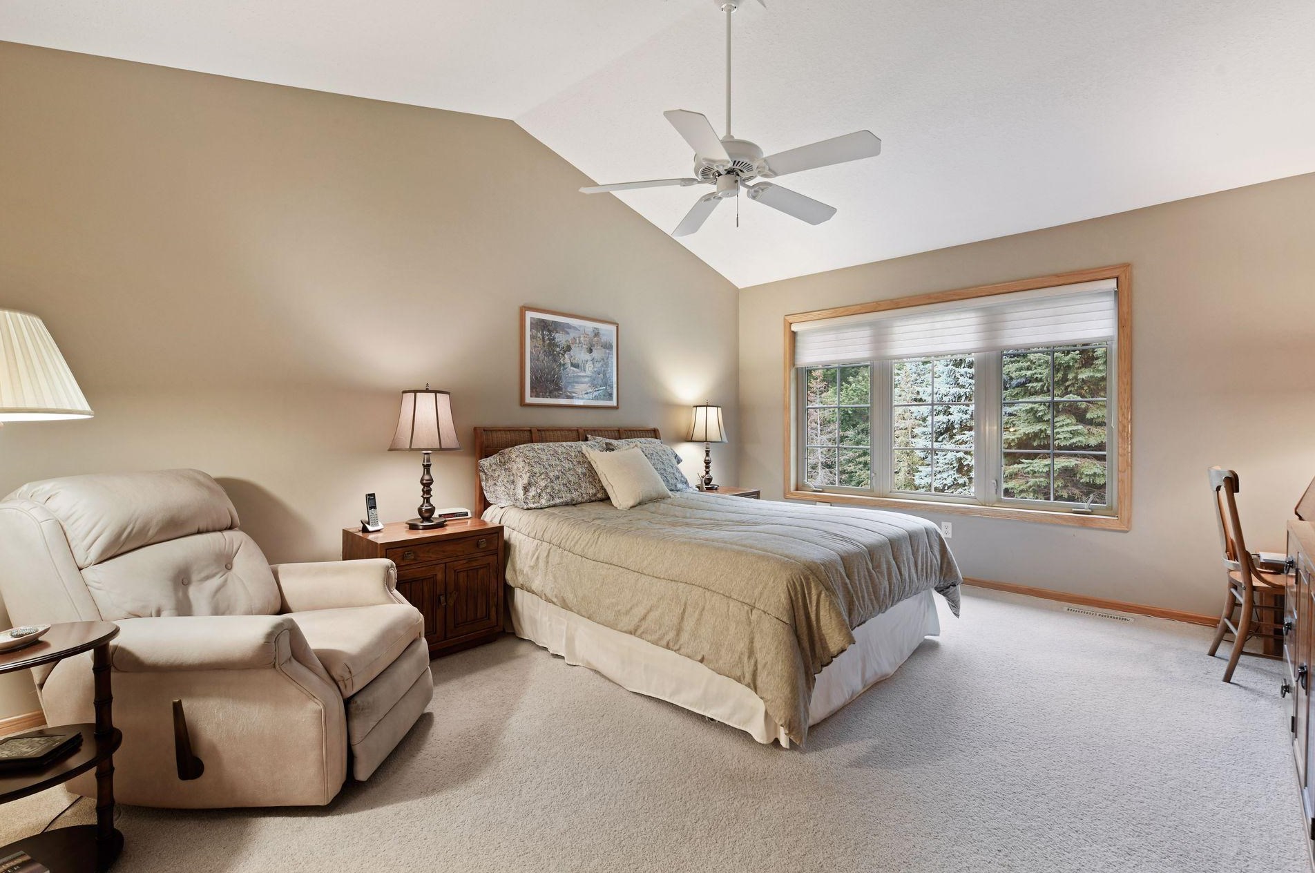 13696 Fenwick Cir, Edina MN 55346-3008 exterior