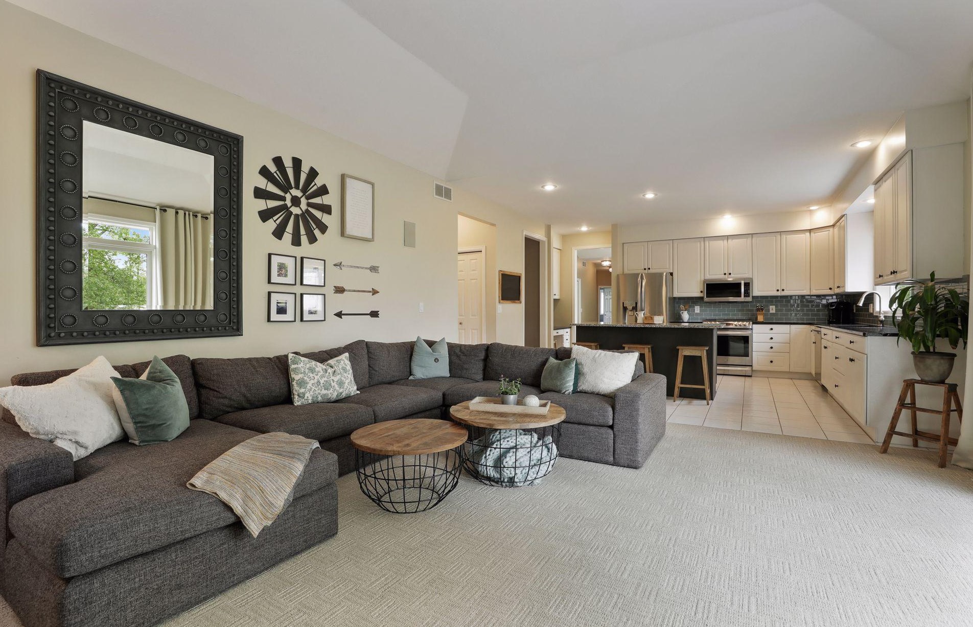 7722 Somerset Rd, Saint Paul MN  55125-2382 exterior