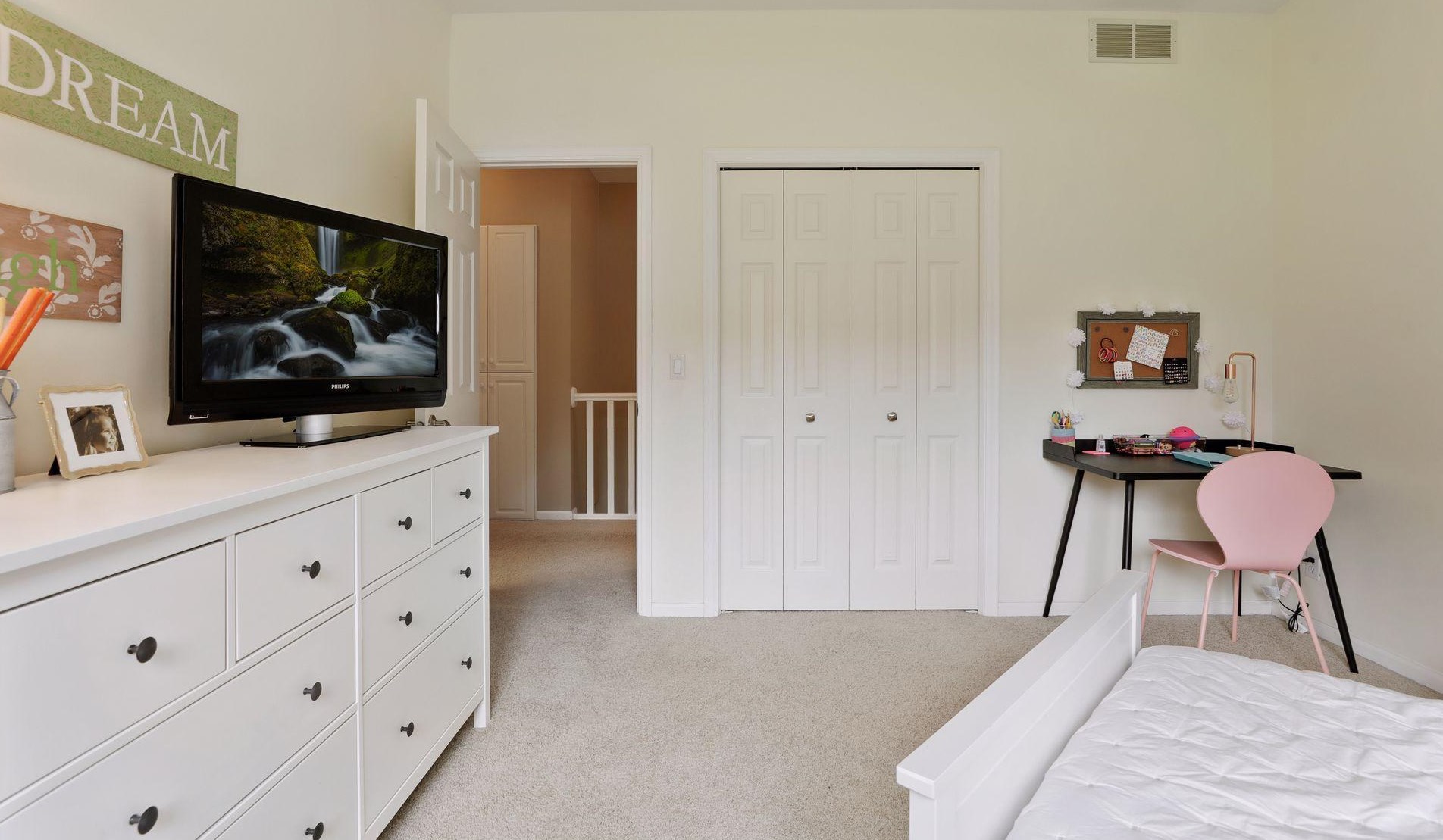 7722 Somerset Rd, Saint Paul MN  55125-2382 exterior