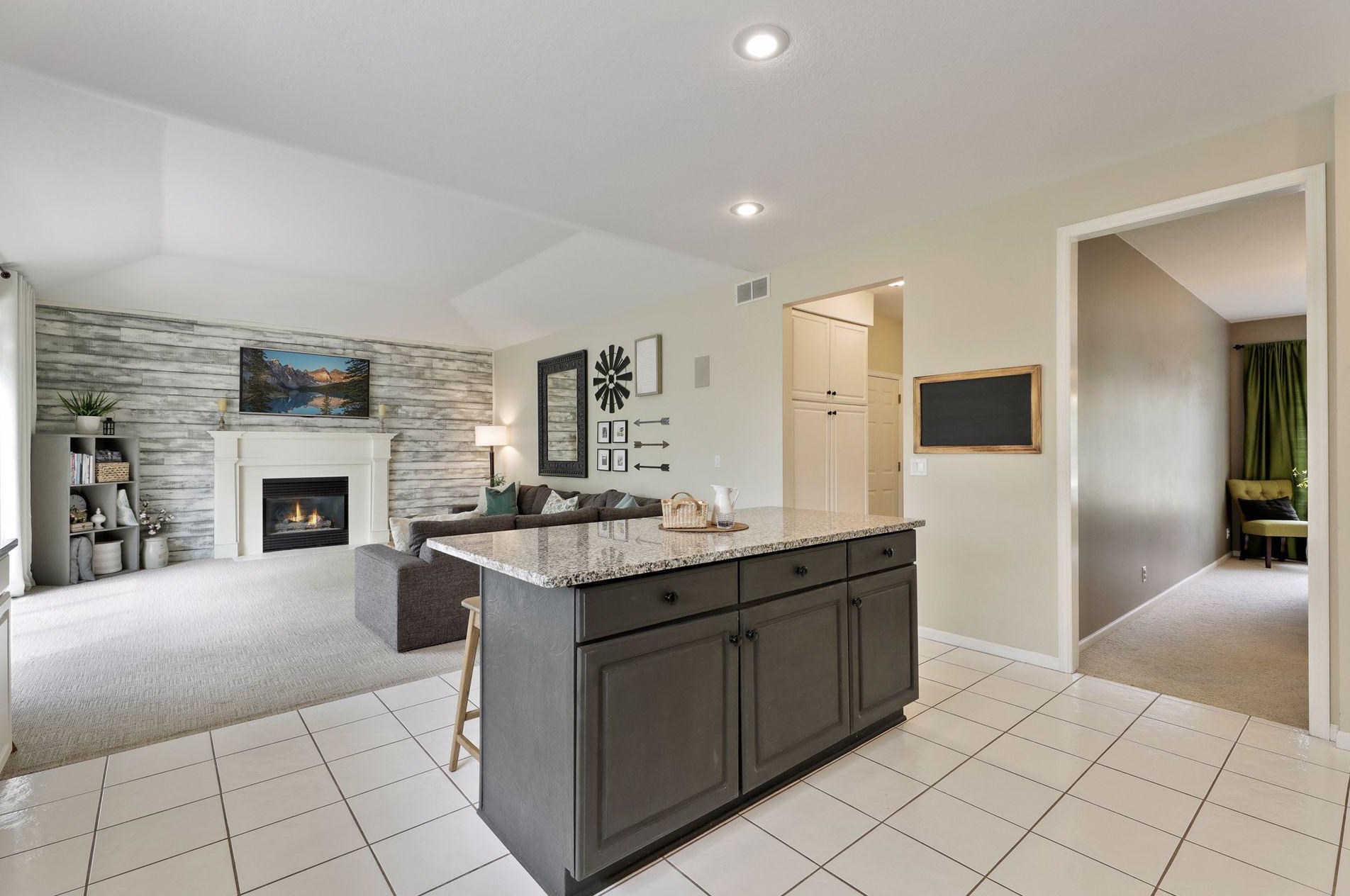 7722 Somerset Rd, Saint Paul MN  55125-2382 exterior