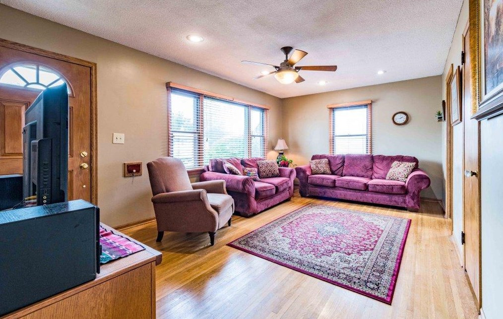 1638 Sherwood Ave, Saint Paul MN  55106-2214 exterior