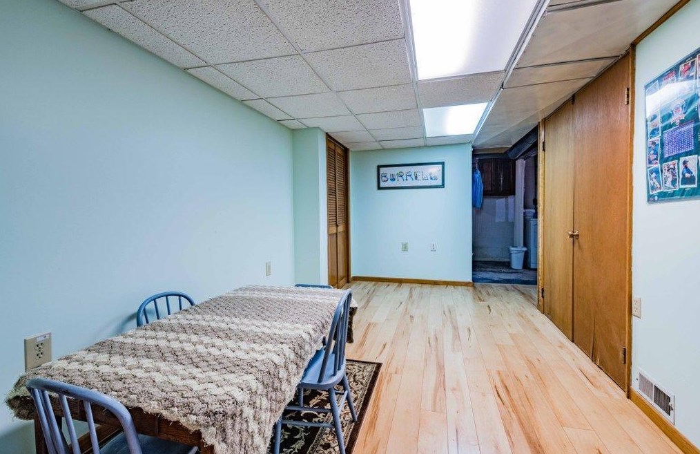 1638 Sherwood Ave, Saint Paul MN  55106-2214 exterior