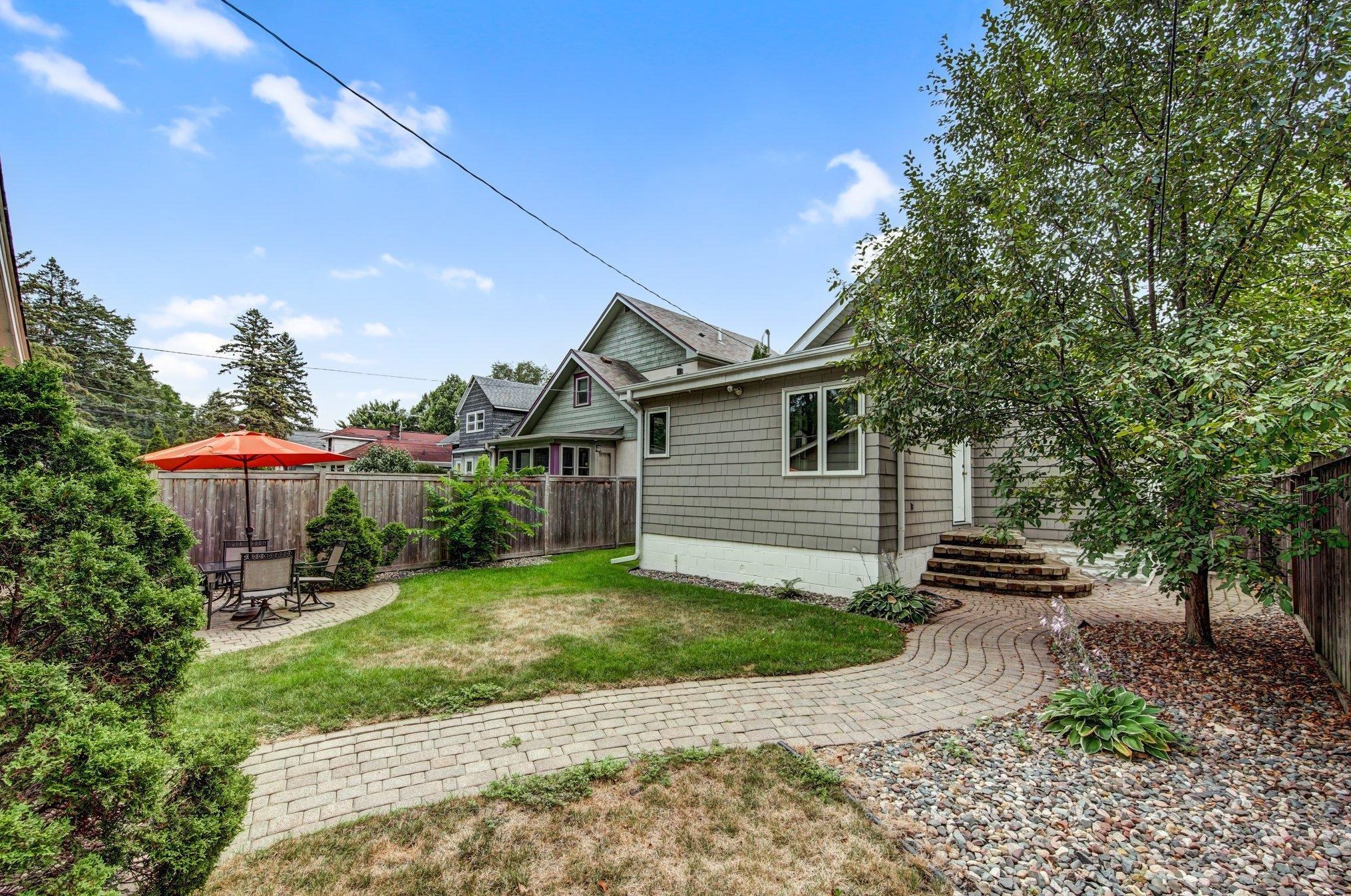 1447 Portland Ave, Saint Paul MN  55104-6812 exterior