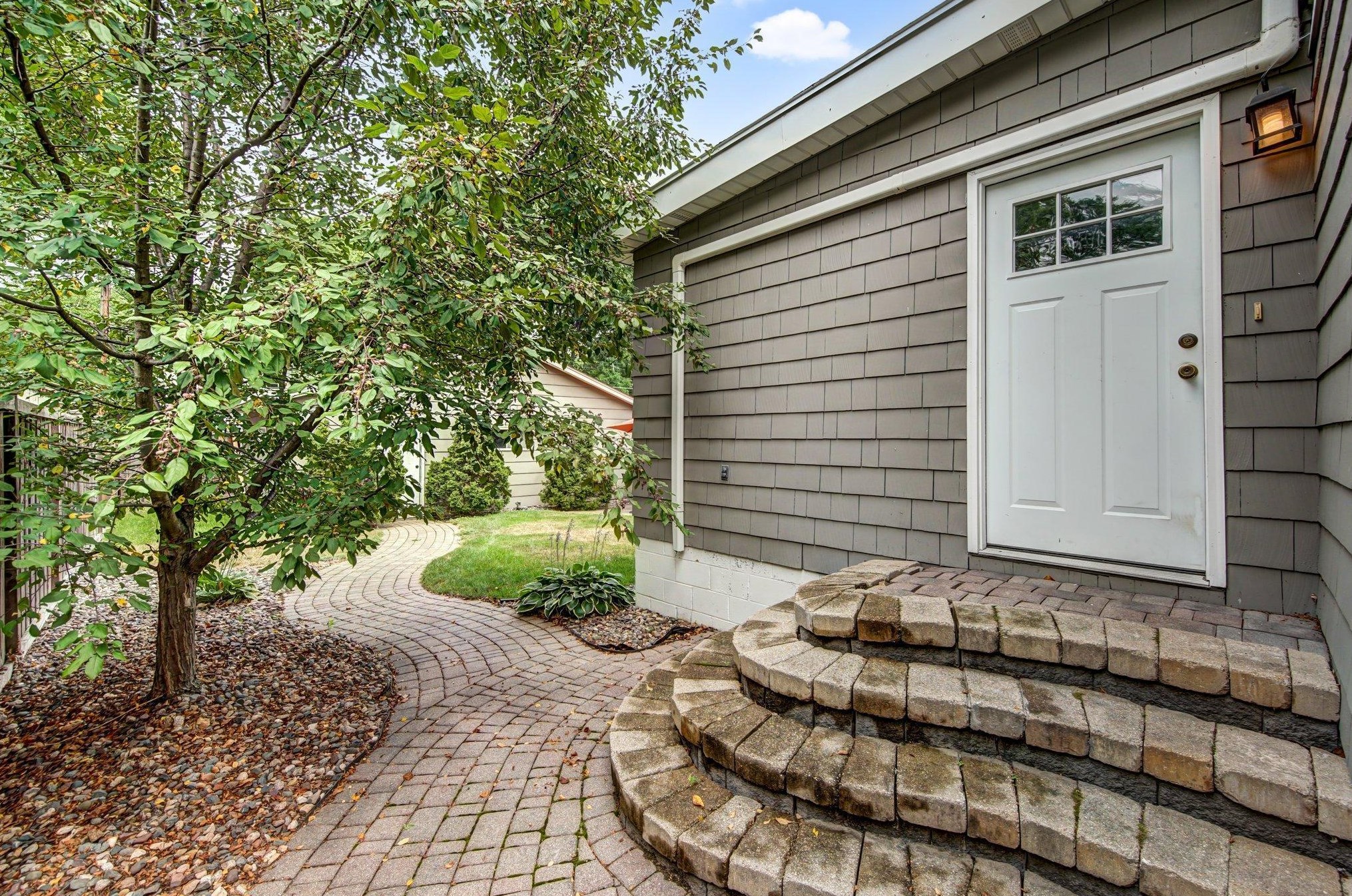 1447 Portland Ave, Saint Paul MN  55104-6812 exterior