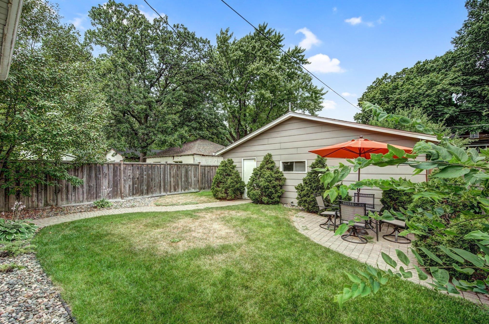 1447 Portland Ave, Saint Paul MN  55104-6812 exterior