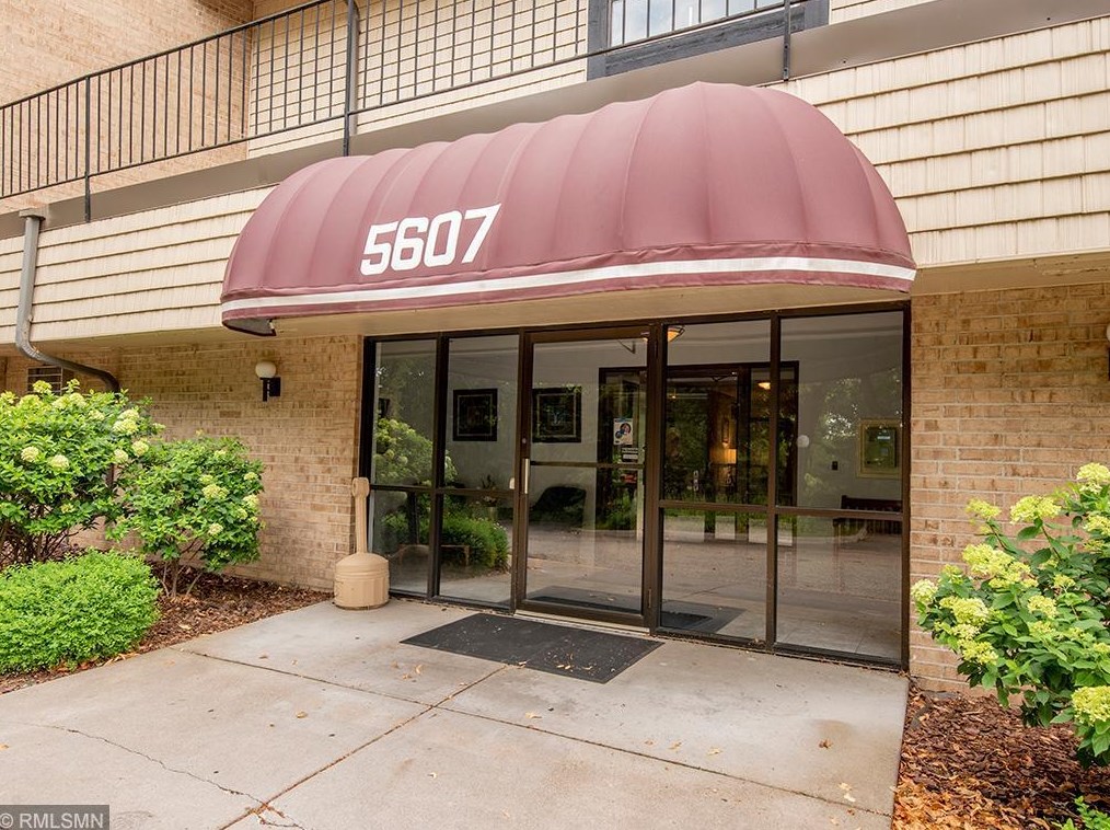 5607 Green Circle Dr, Hopkins MN  55343-9676 exterior