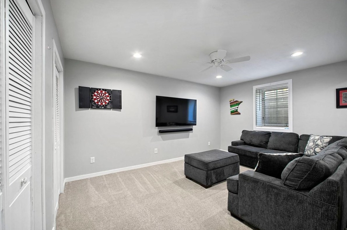 7190 Joliet Ave, Cottage Grove MN  55016-3624 exterior