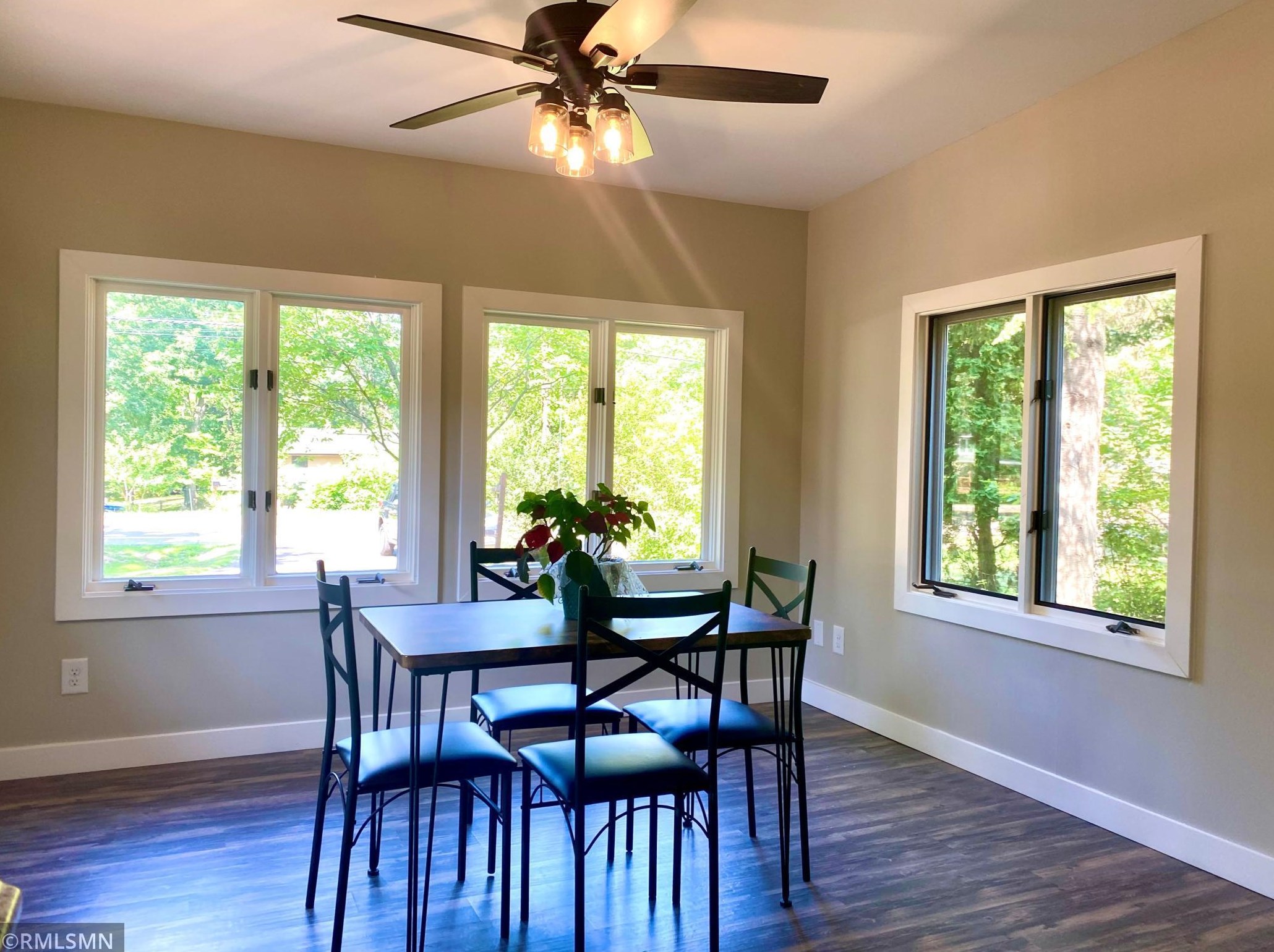 3026 Victoria St, Saint Paul MN  55113-1934 exterior