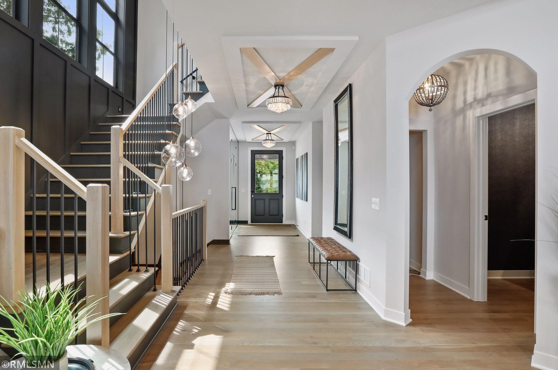 165 Mound Ave, Orono MN  55331-8572 exterior