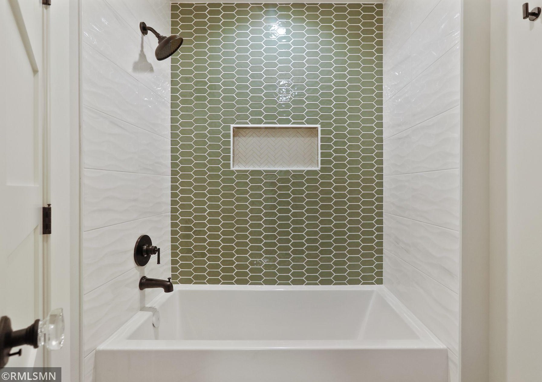 165 Mound Ave, Orono MN  55331-8572 exterior