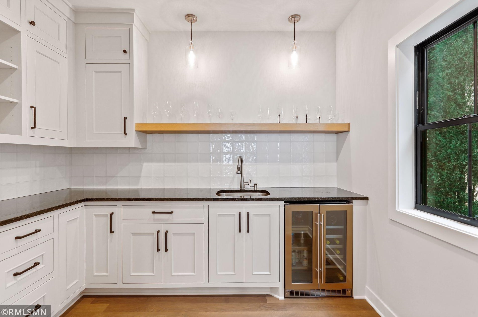 165 Mound Ave, Orono MN  55331-8572 exterior