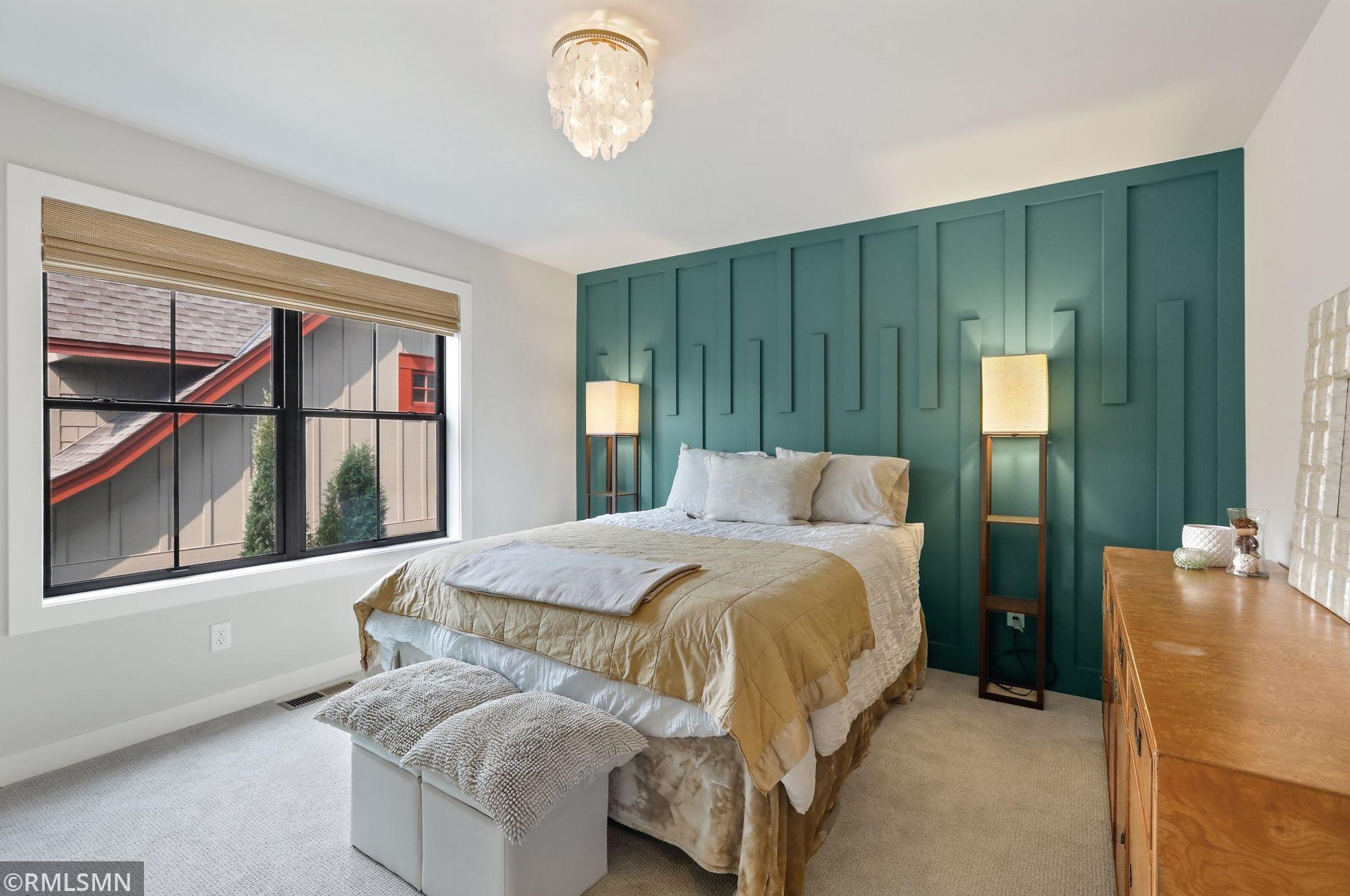 165 Mound Ave, Orono MN  55331-8572 exterior