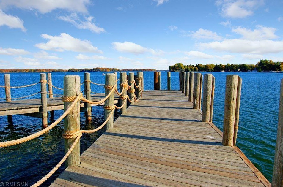 165 Mound Ave, Orono MN  55331-8572 exterior