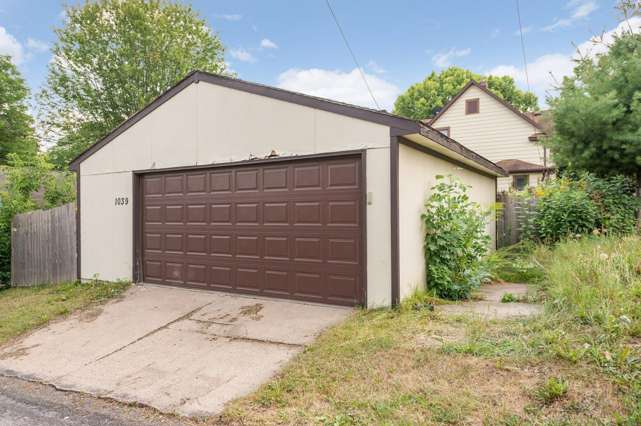 1039 Margaret St, Saint Paul MN  55106-4618 exterior