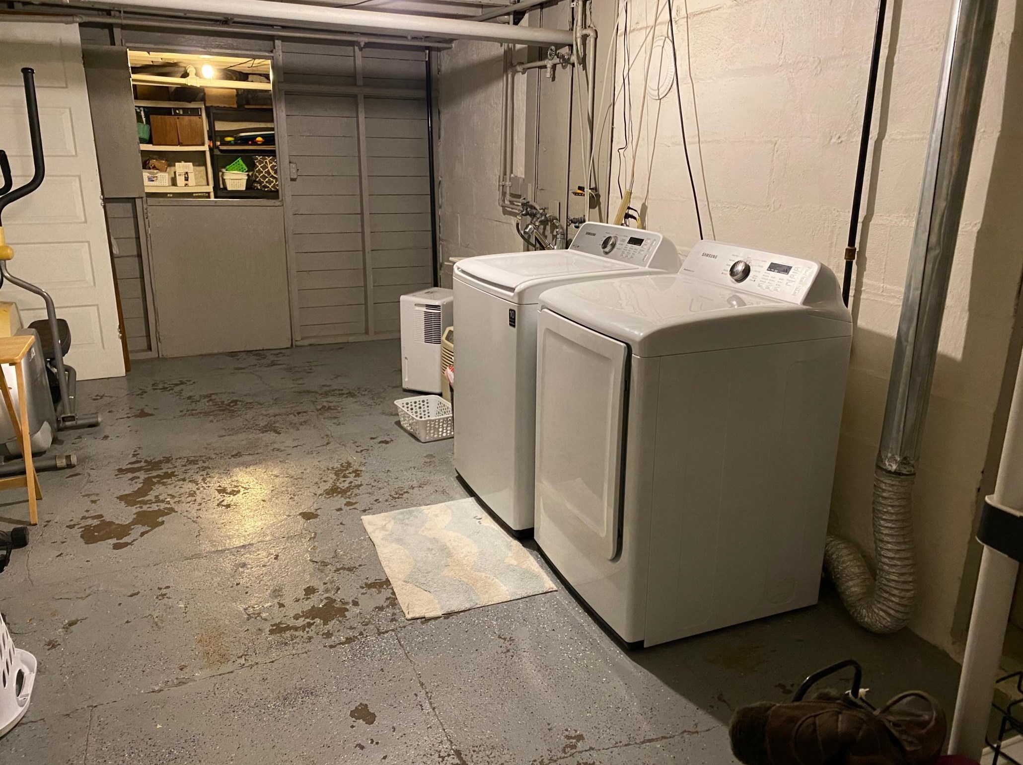 403 Vine Ave, Oakland MN  56007-4453 exterior