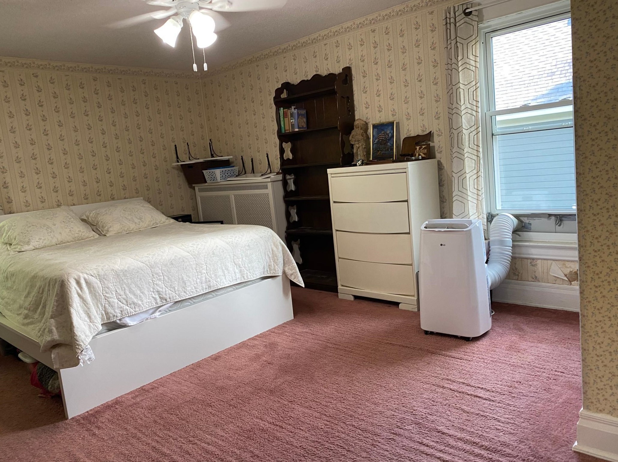 403 Vine Ave, Oakland MN  56007-4453 exterior