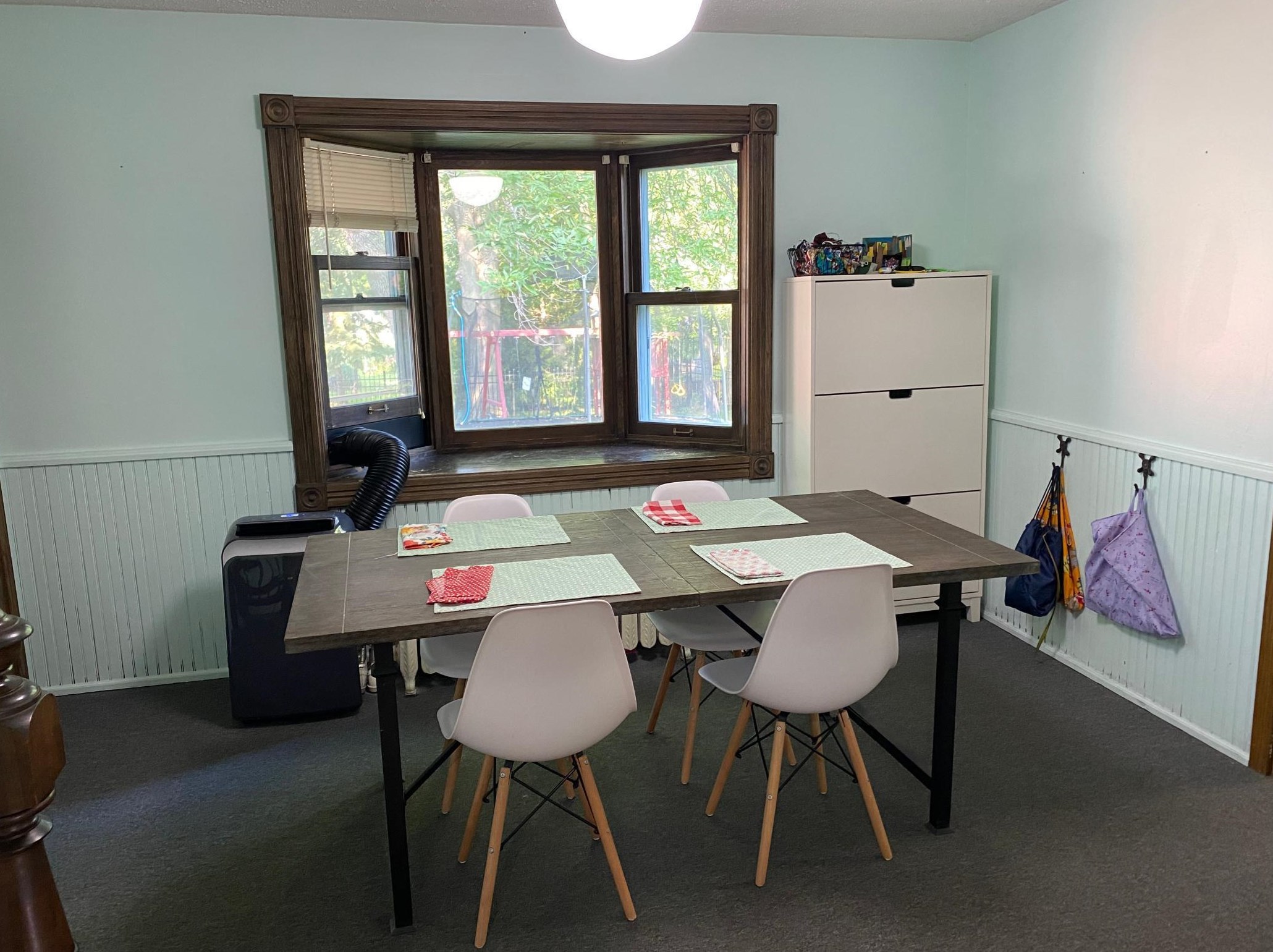 403 Vine Ave, Oakland MN  56007-4453 exterior