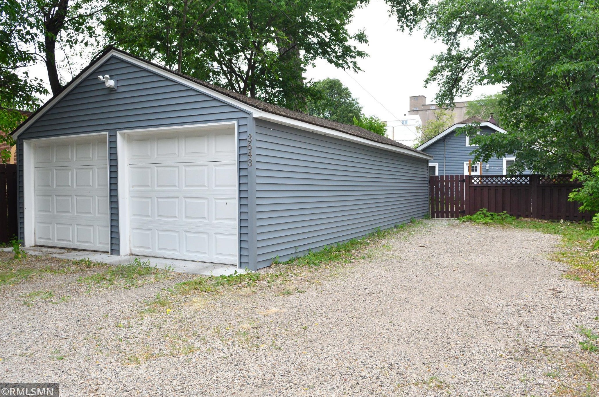 3643 Snelling Ave, Minneapolis MN  55406-2633 exterior