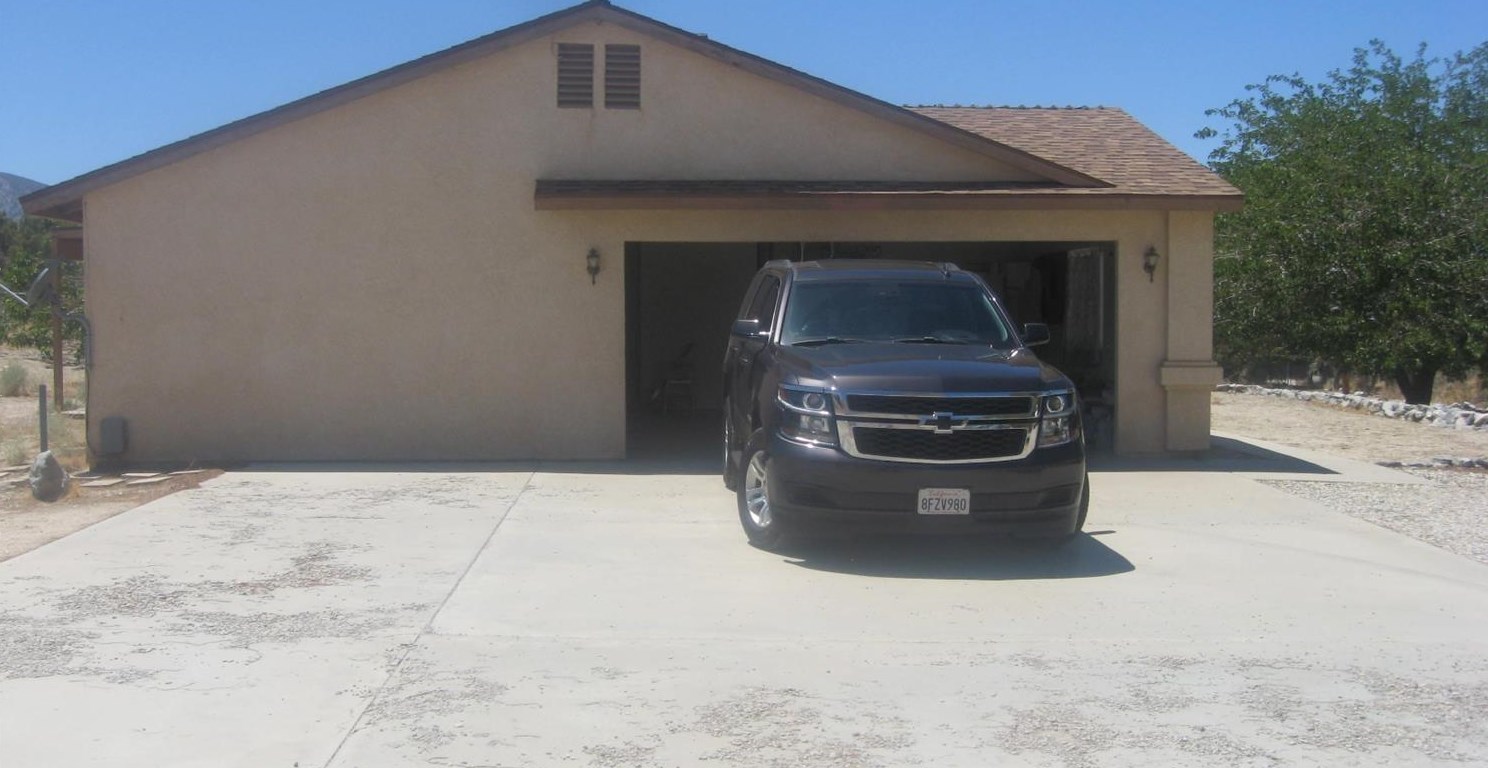 1277 Locust Rd, Pinon Hills CA  92372-9369 exterior