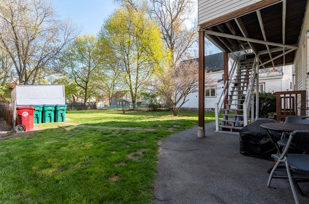 87 4th Ave, Lowell MA  01854-2729 exterior