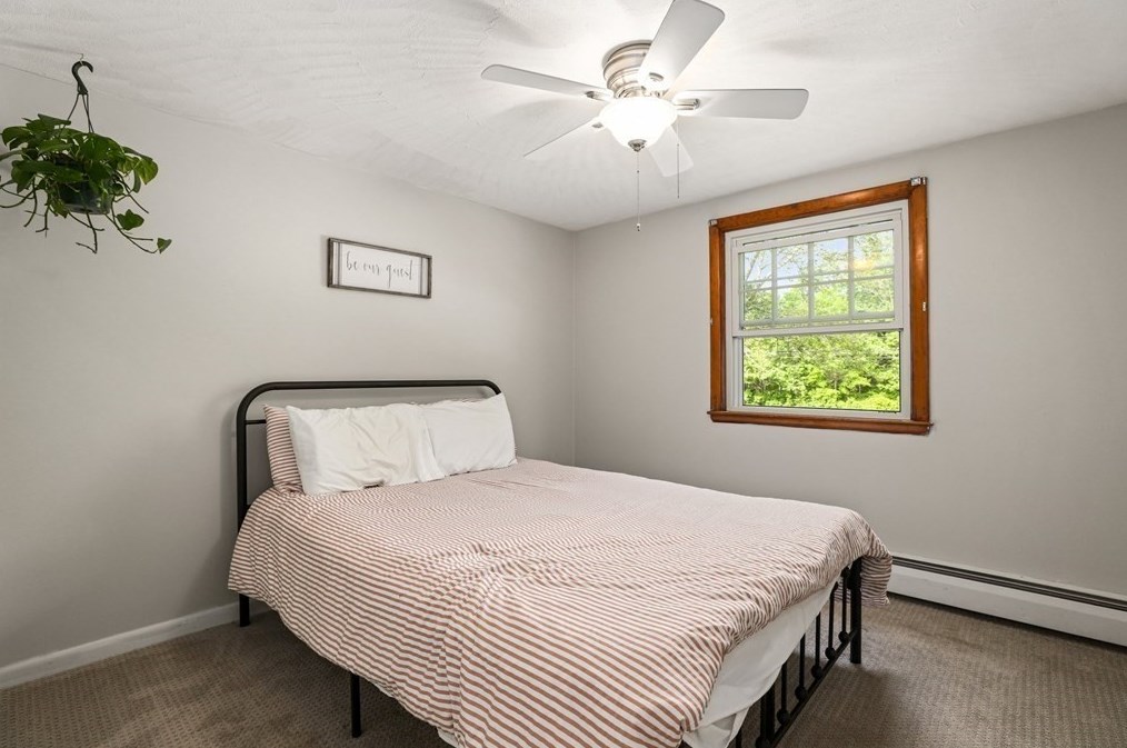 639 Hortonville Rd, Swansea MA  02777-3645 exterior