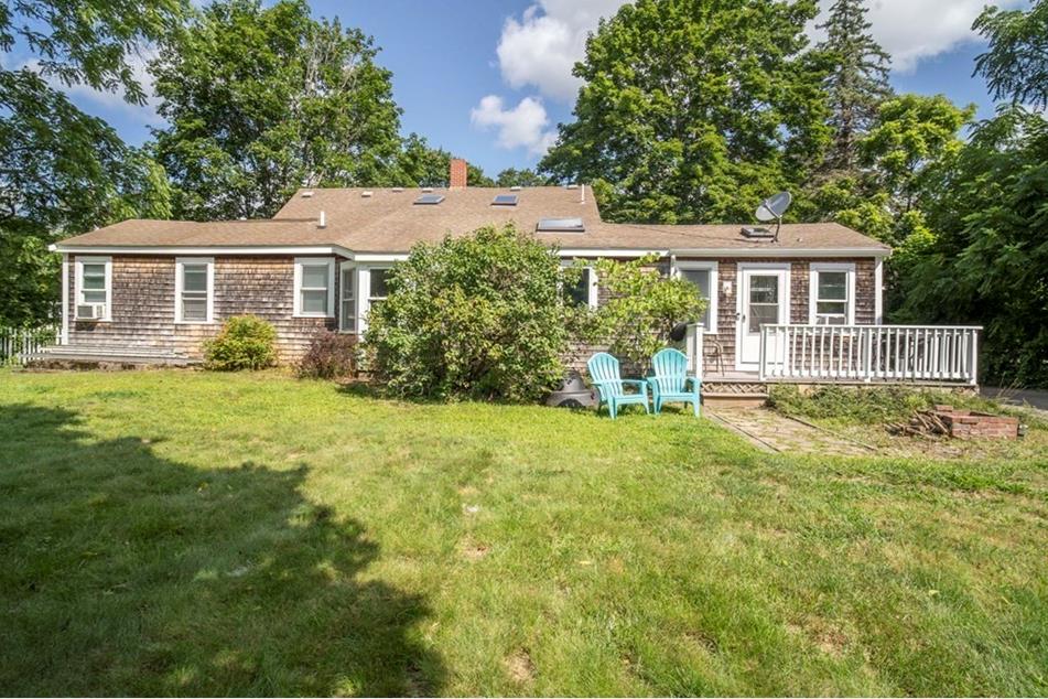 543 Central St, East Bridgewater, MA 02333 - MLS 72875153 - Coldwell Banker