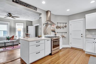 52 Victoria St #A - Photo 1