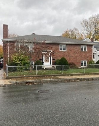47 Cedar St, Waltham MA  02453-5926 exterior