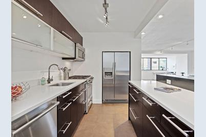 2 Hawthorne Pl #11D - Photo 1