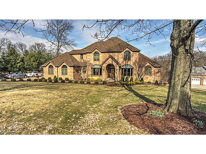 1713 Beaver Grade Rd, MoonCrescent Township, PA 15108 MLS 1002534