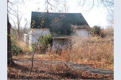 26 Thornton St Mendon Ma 01756 Mls 71937815 Coldwell Banker