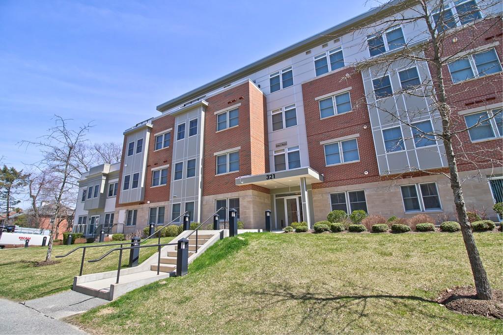 321 Hammond Pond Pkwy #205, Brookline, MA 02467 - MLS 72314540 ...