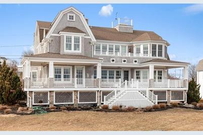 98 Crescent Ave, Scituate, MA 02066 - Photo 1