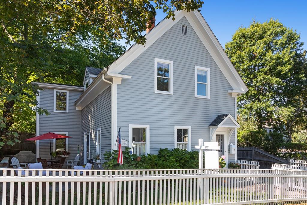 7 Hersey St Hingham Ma 02043 Mls 72528140 Coldwell Banker
