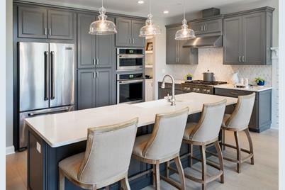 14 Charles Way #0136 - Photo 1