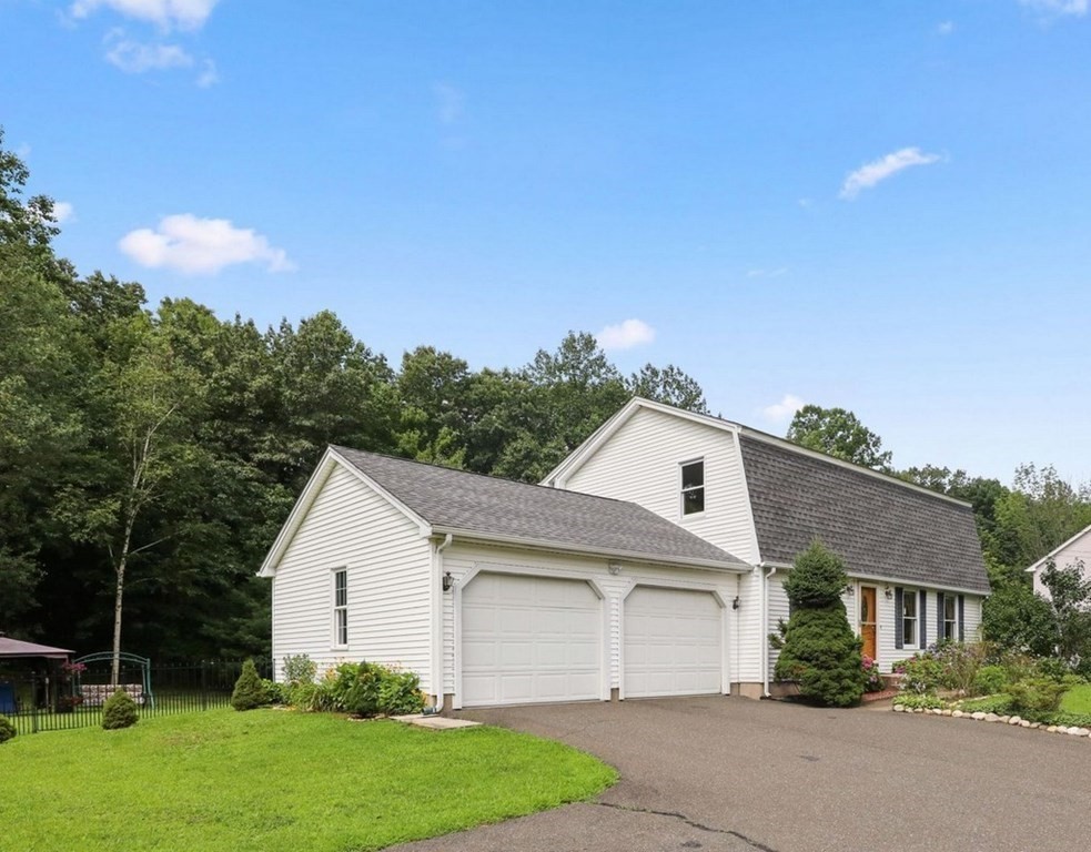 1008 Russell Rd, Westfield, MA 01085 - MLS 72876812 - Coldwell Banker