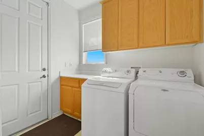 2447 Capri Court, Manteca, CA 95337 - Photo 37