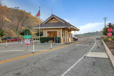 21051 Pinot Noir Drive, Patterson, CA 95363 - Photo 17