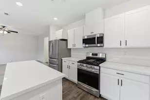 8217 Kossum Wy, Elk Grove, CA 95624 - Photo 11