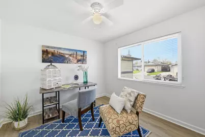 7019 Uranus Parkway, Sacramento, CA 95823 - Photo 19