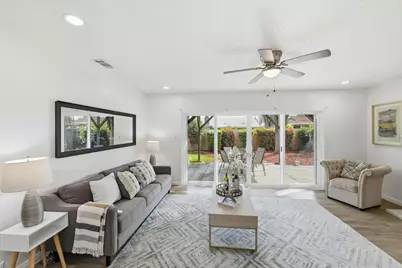 7019 Uranus Parkway, Sacramento, CA 95823 - Photo 5