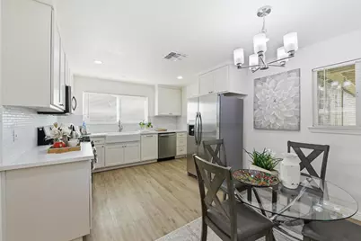 7019 Uranus Parkway, Sacramento, CA 95823 - Photo 17