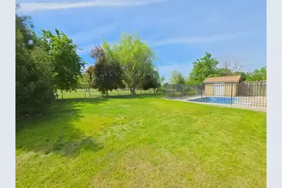 14305 Spyglass Circle, Chowchilla, CA 93610 - Photo 17