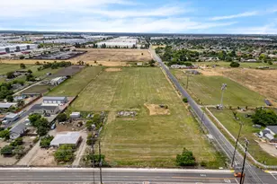 3639 S Pock Ln, Stockton, CA 95205 - Photo 3