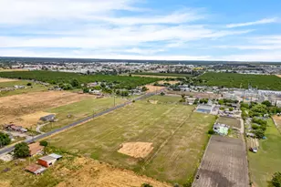 3639 S Pock Ln, Stockton, CA 95205 - Photo 9
