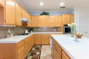 6472 Brook Hollow Cir, Stockton, CA 95219 - Photo 9